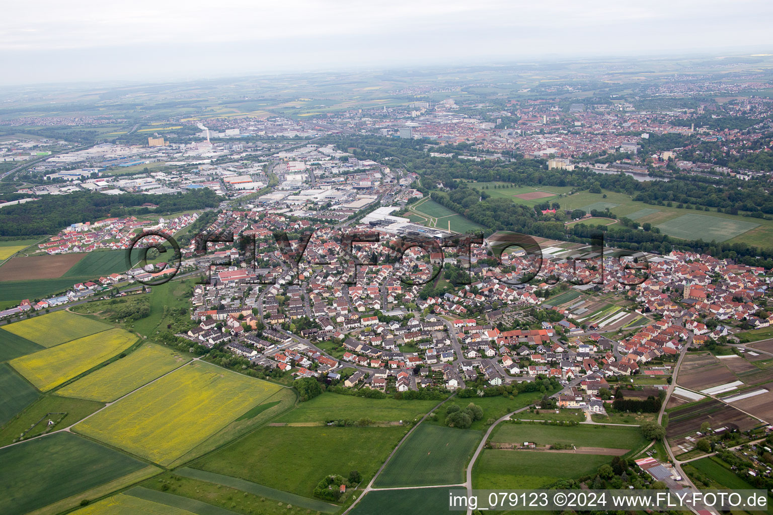 Vue oblique de Sennfeld dans le département Bavière, Allemagne