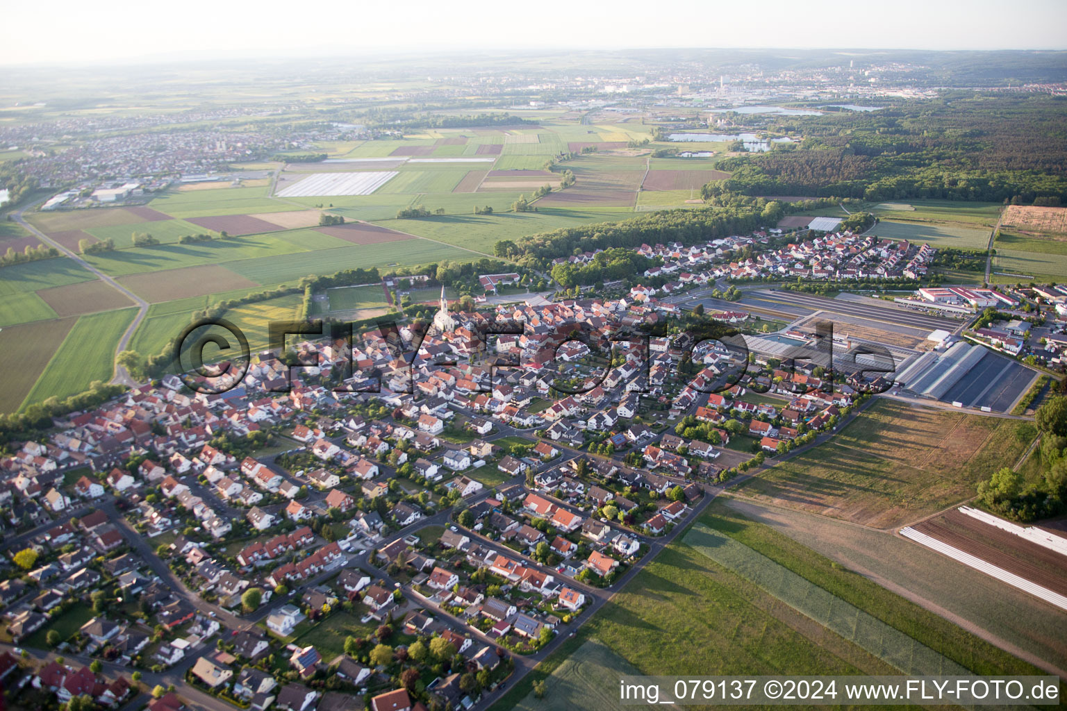 Vue aérienne de Röthlein dans le département Bavière, Allemagne