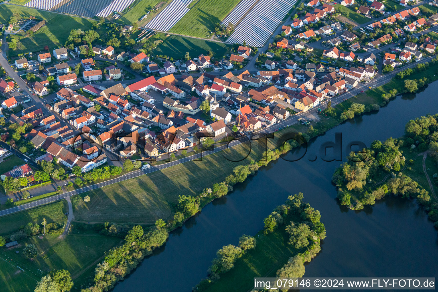 Vue aérienne de Quartier Hirschfeld in Röthlein dans le département Bavière, Allemagne