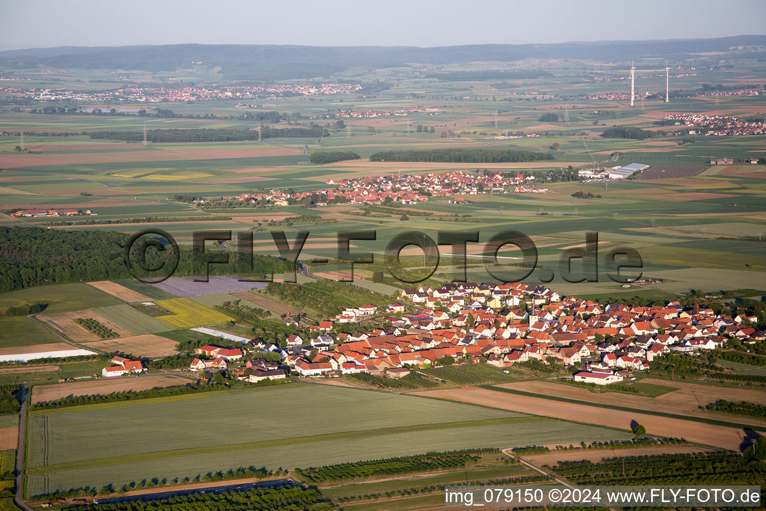 Vue aérienne de Dans le quartier Theilheim à Waigolshausen à Theilheim dans le département Bavière, Allemagne