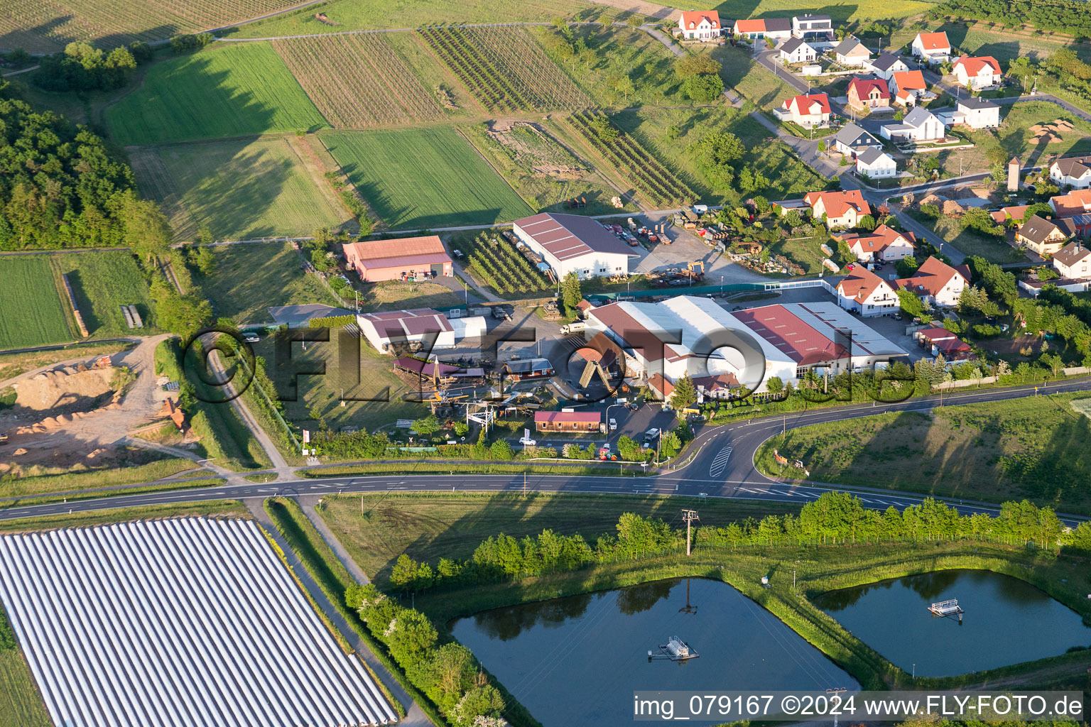 Vue aérienne de Ensemble bâtiment muséal du Musée d'Histoire Militaire et Contemporaine. e. V. en Stammheim à le quartier Stammheim in Kolitzheim dans le département Bavière, Allemagne