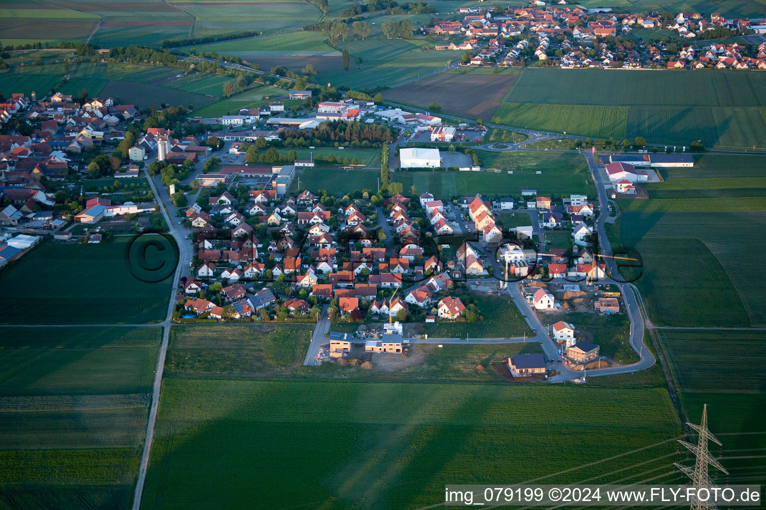 Enregistrement par drone de Kolitzheim dans le département Bavière, Allemagne