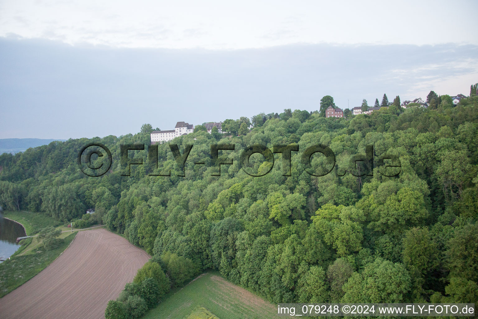 Vue aérienne de Fürstenberg dans le département Basse-Saxe, Allemagne