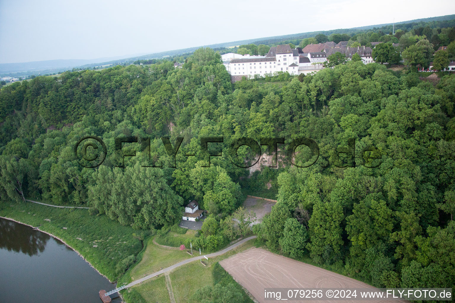 Photographie aérienne de Fürstenberg dans le département Basse-Saxe, Allemagne