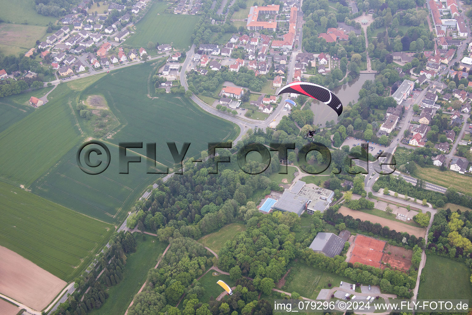 Vue aérienne de Bad Meinberg à Horn-Bad Meinberg dans le département Rhénanie du Nord-Westphalie, Allemagne