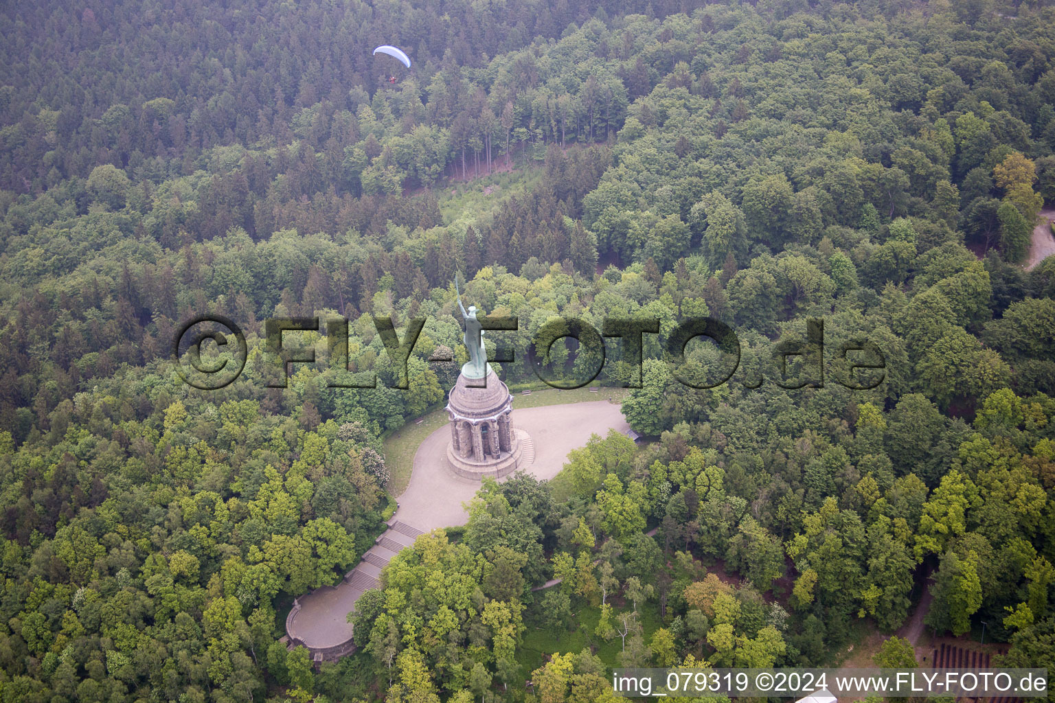 Photographie aérienne de Monument Herman à Detmold à Detmold dans le département Rhénanie du Nord-Westphalie, Allemagne