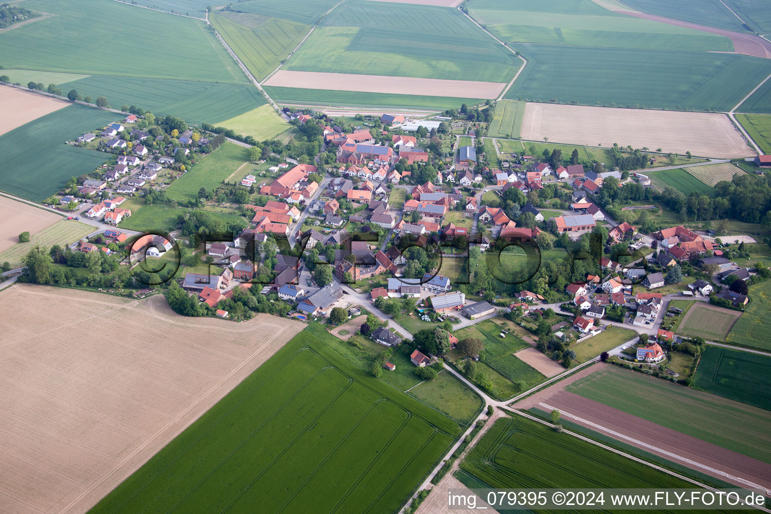 Vue aérienne de Quartier Esperde in Emmerthal dans le département Basse-Saxe, Allemagne