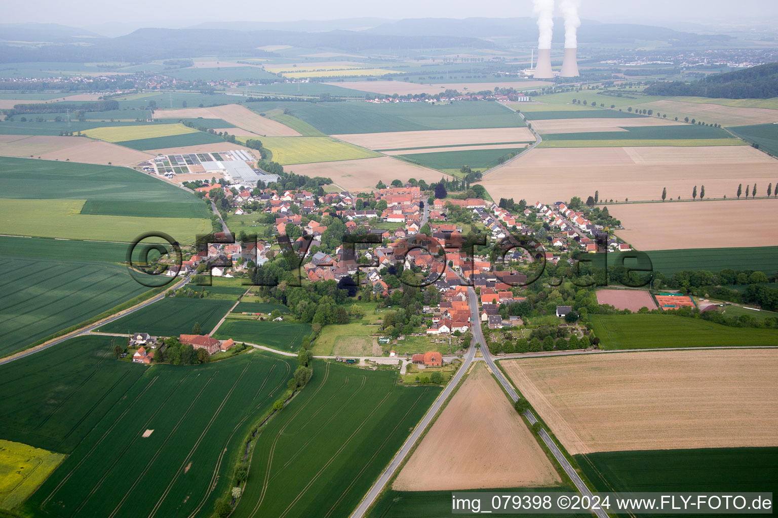 Vue aérienne de Quartier Börry in Emmerthal dans le département Basse-Saxe, Allemagne