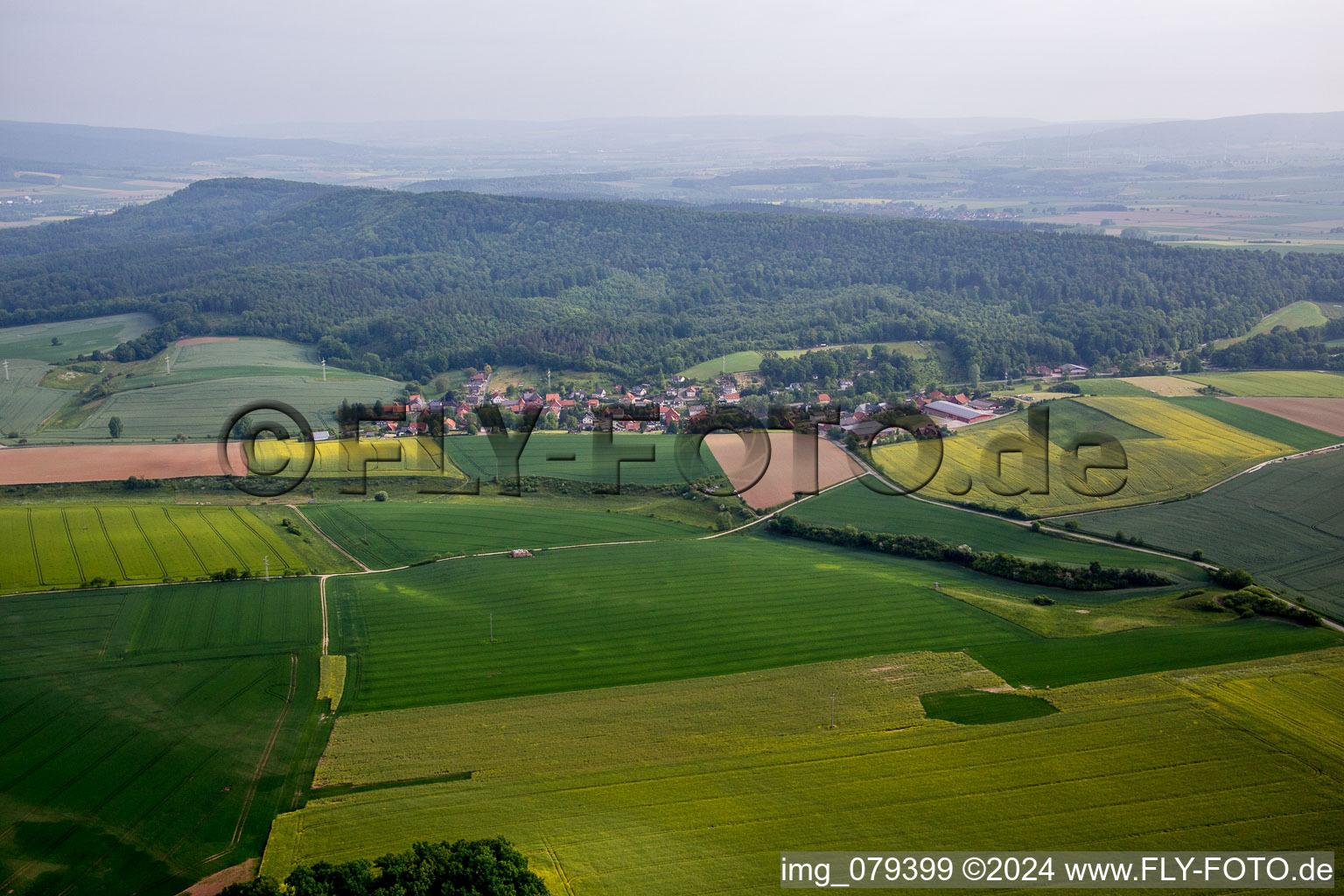 Vue aérienne de Quartier Voremberg in Emmerthal dans le département Basse-Saxe, Allemagne