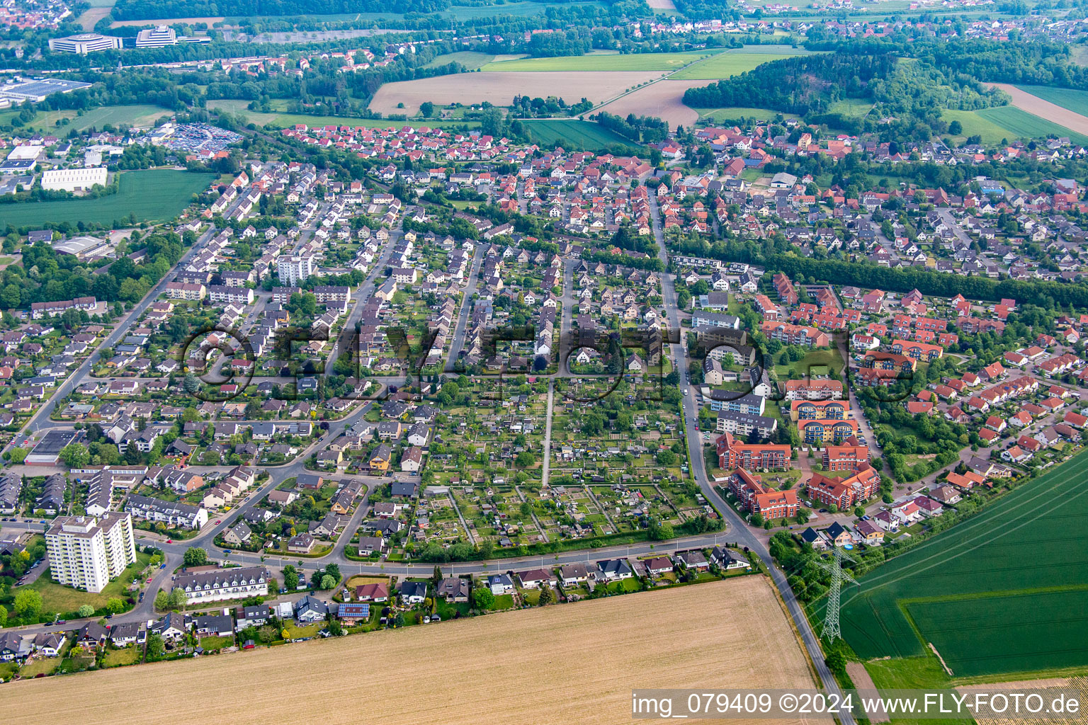 Vue aérienne de Quartier Afferde in Hameln dans le département Basse-Saxe, Allemagne