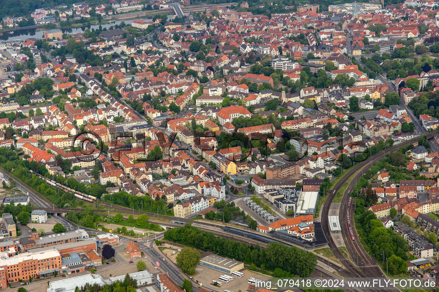 Vue aérienne de Embranchement ferroviaire à Hameln dans le département Basse-Saxe, Allemagne