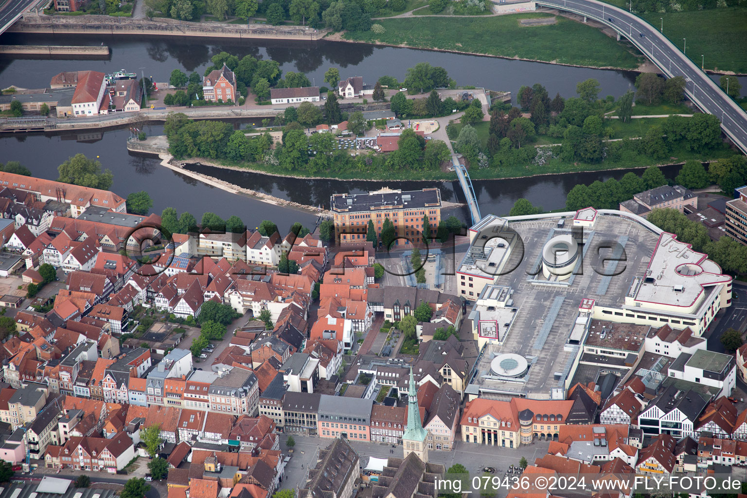 Hameln dans le département Basse-Saxe, Allemagne vue du ciel