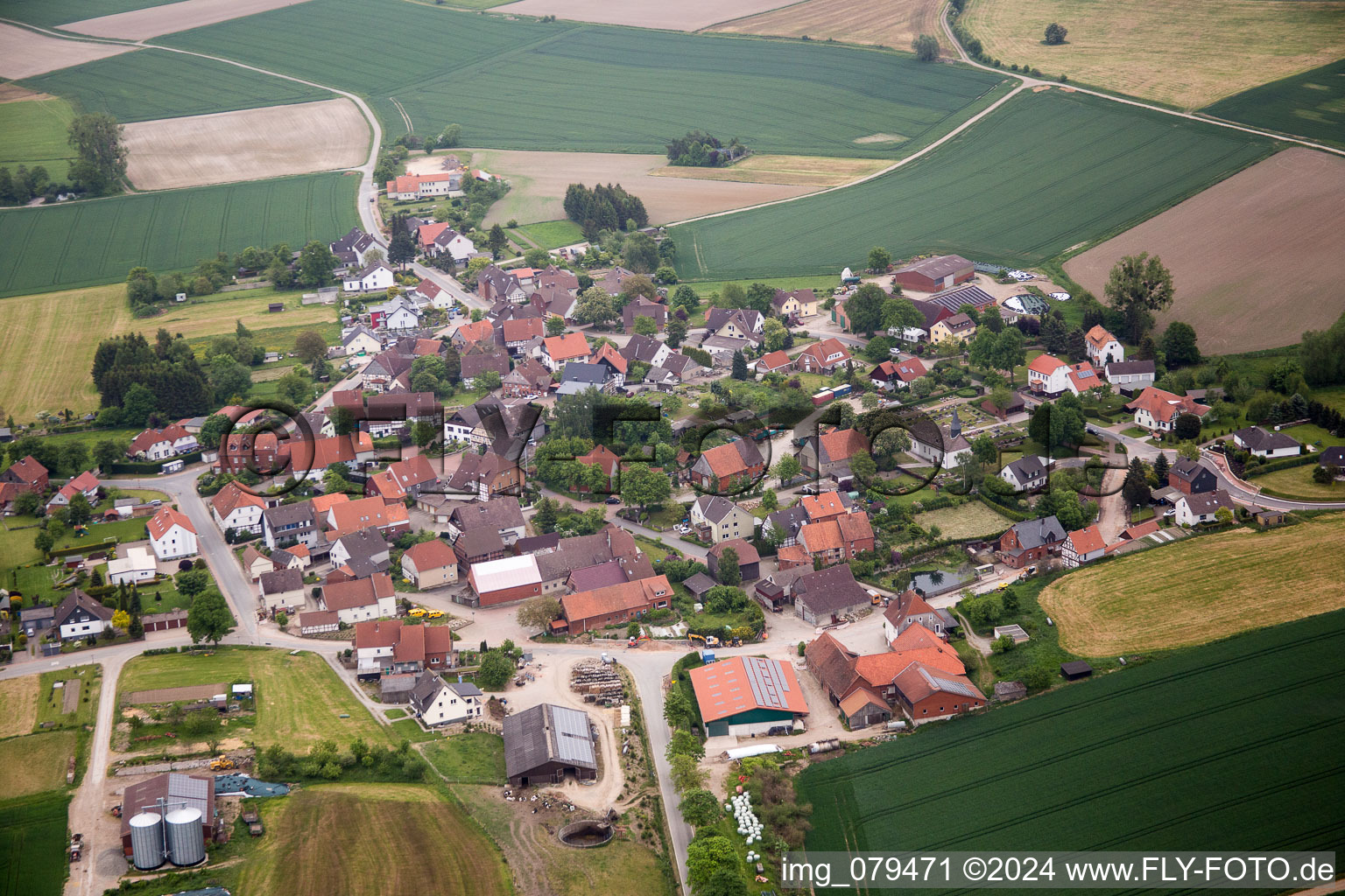 Vue aérienne de Dans le quartier Lüntorf à Emmerthal à Lüntorf dans le département Basse-Saxe, Allemagne