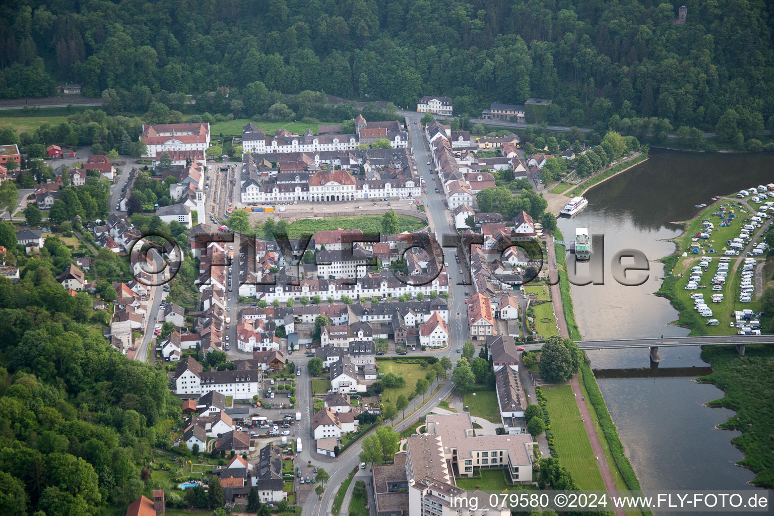 Vue oblique de Bad Karlshafen dans le département Hesse, Allemagne