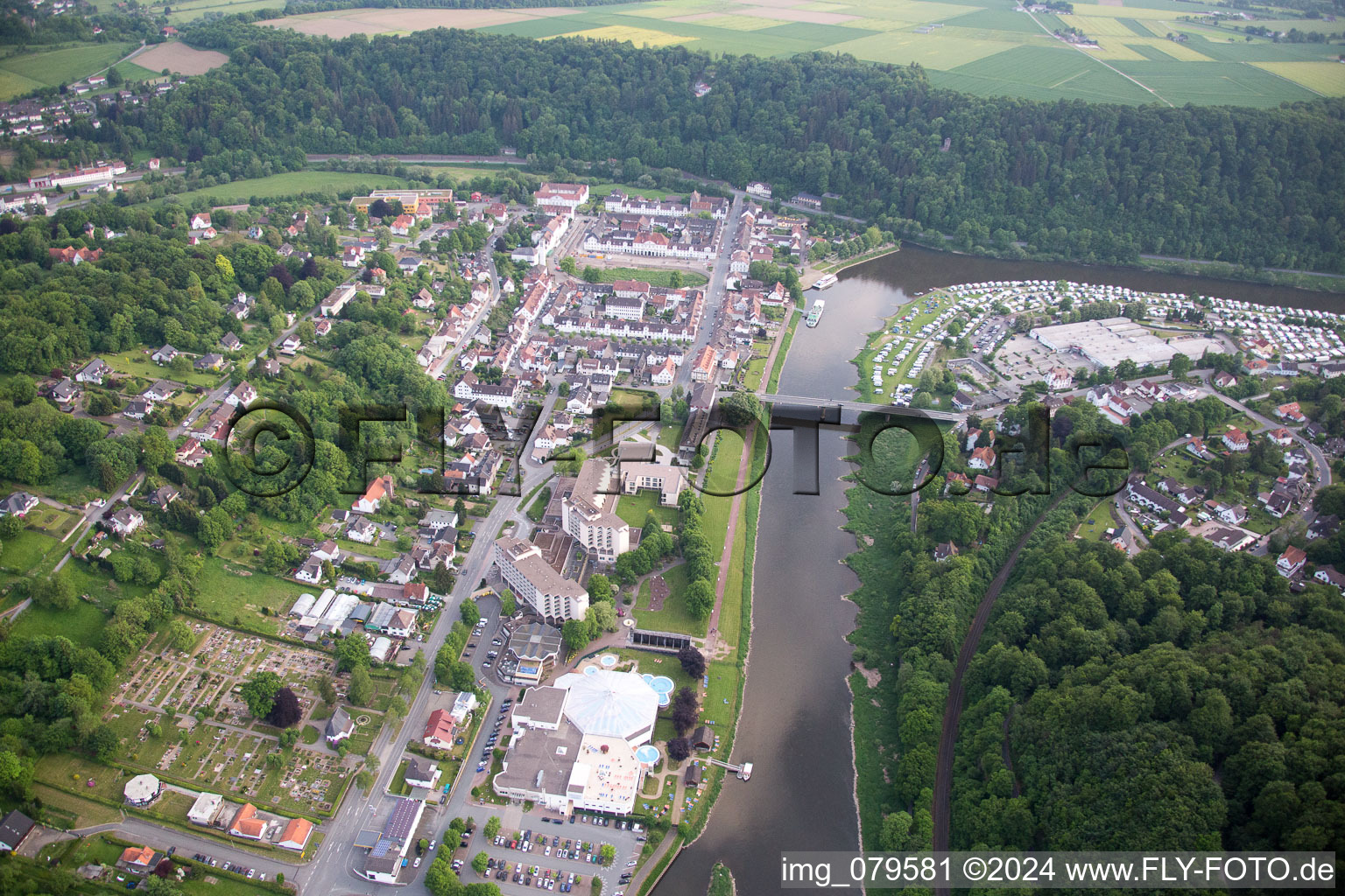 Bad Karlshafen dans le département Hesse, Allemagne d'en haut