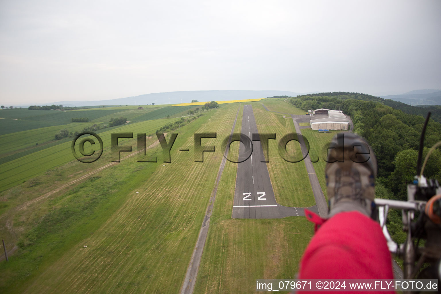 Vue oblique de Aérodrome à Bad Pyrmont dans le département Basse-Saxe, Allemagne