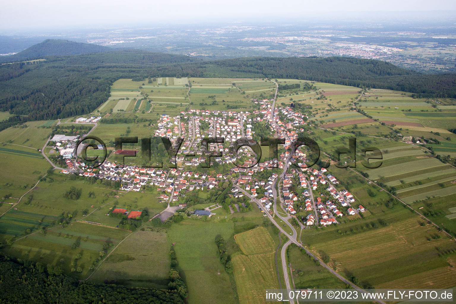 Vue aérienne de De l'est à le quartier Völkersbach in Malsch dans le département Bade-Wurtemberg, Allemagne