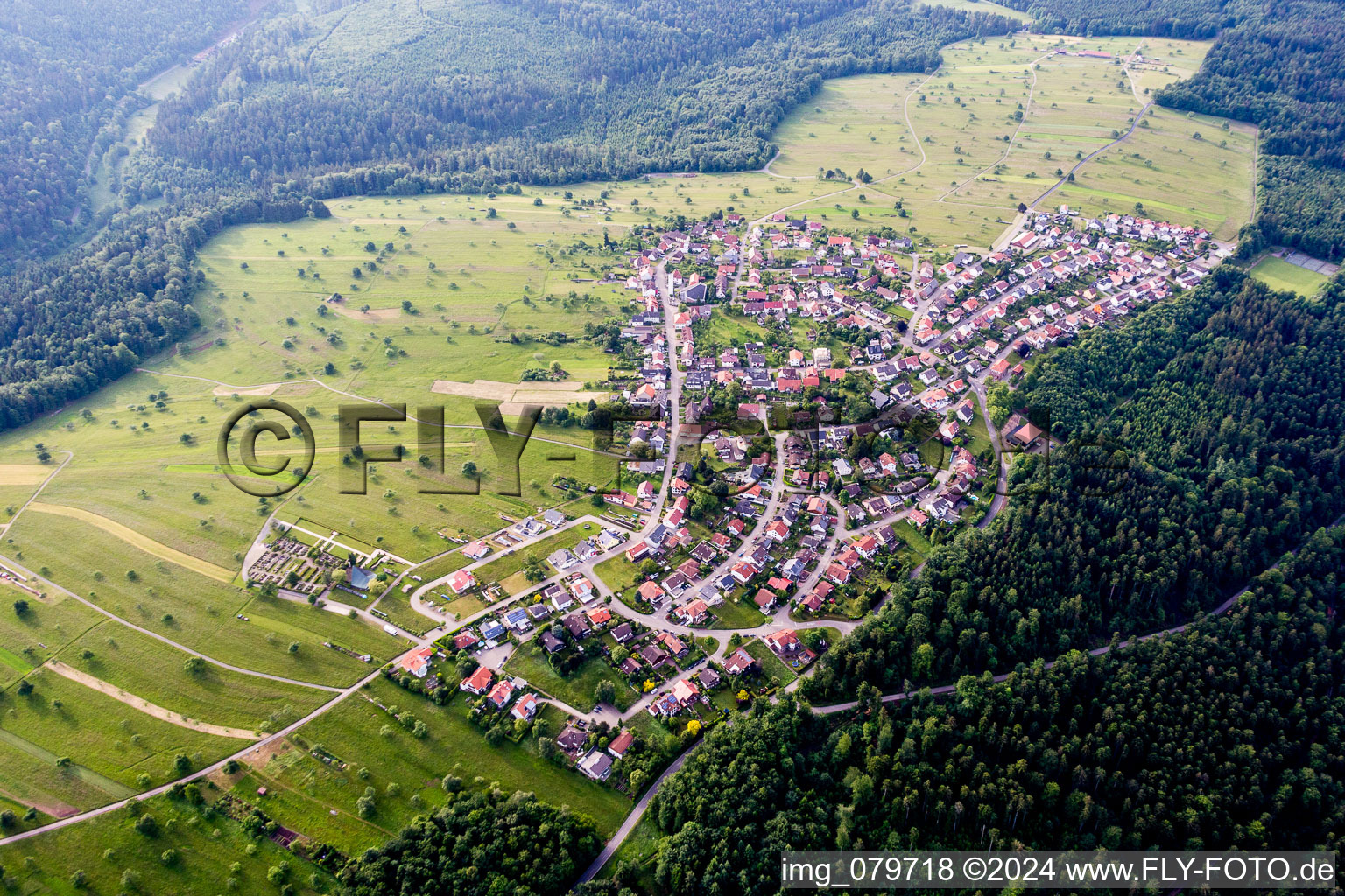 Vue aérienne de Quartier Schielberg in Marxzell dans le département Bade-Wurtemberg, Allemagne