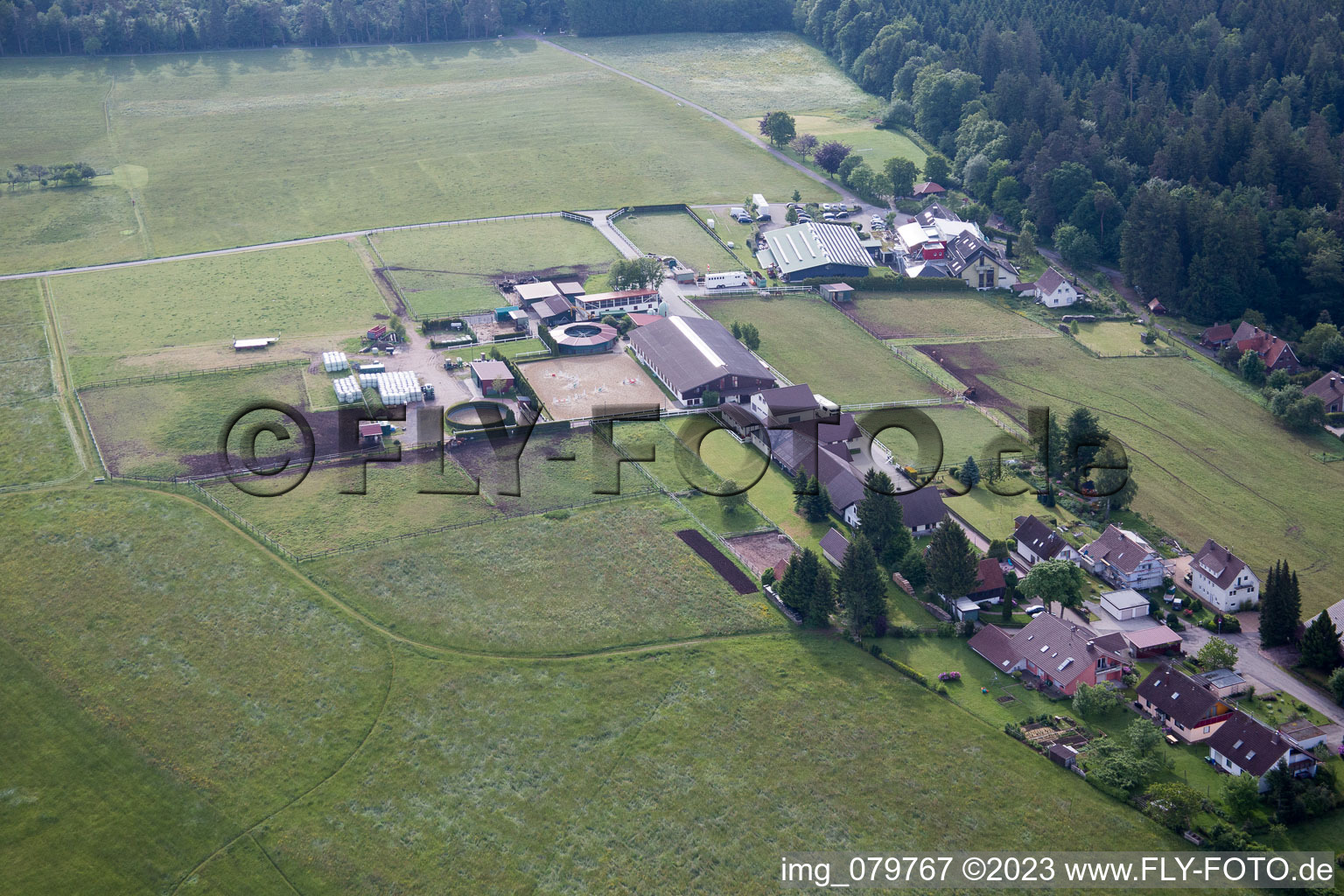 Vue aérienne de Goujon Dobel à Dobel dans le département Bade-Wurtemberg, Allemagne