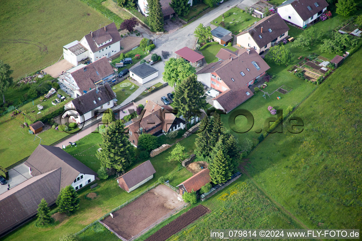 Dobel dans le département Bade-Wurtemberg, Allemagne depuis l'avion