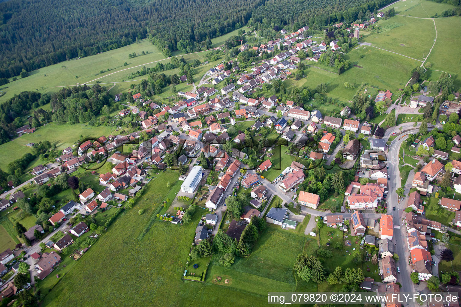 Dobel dans le département Bade-Wurtemberg, Allemagne vue du ciel