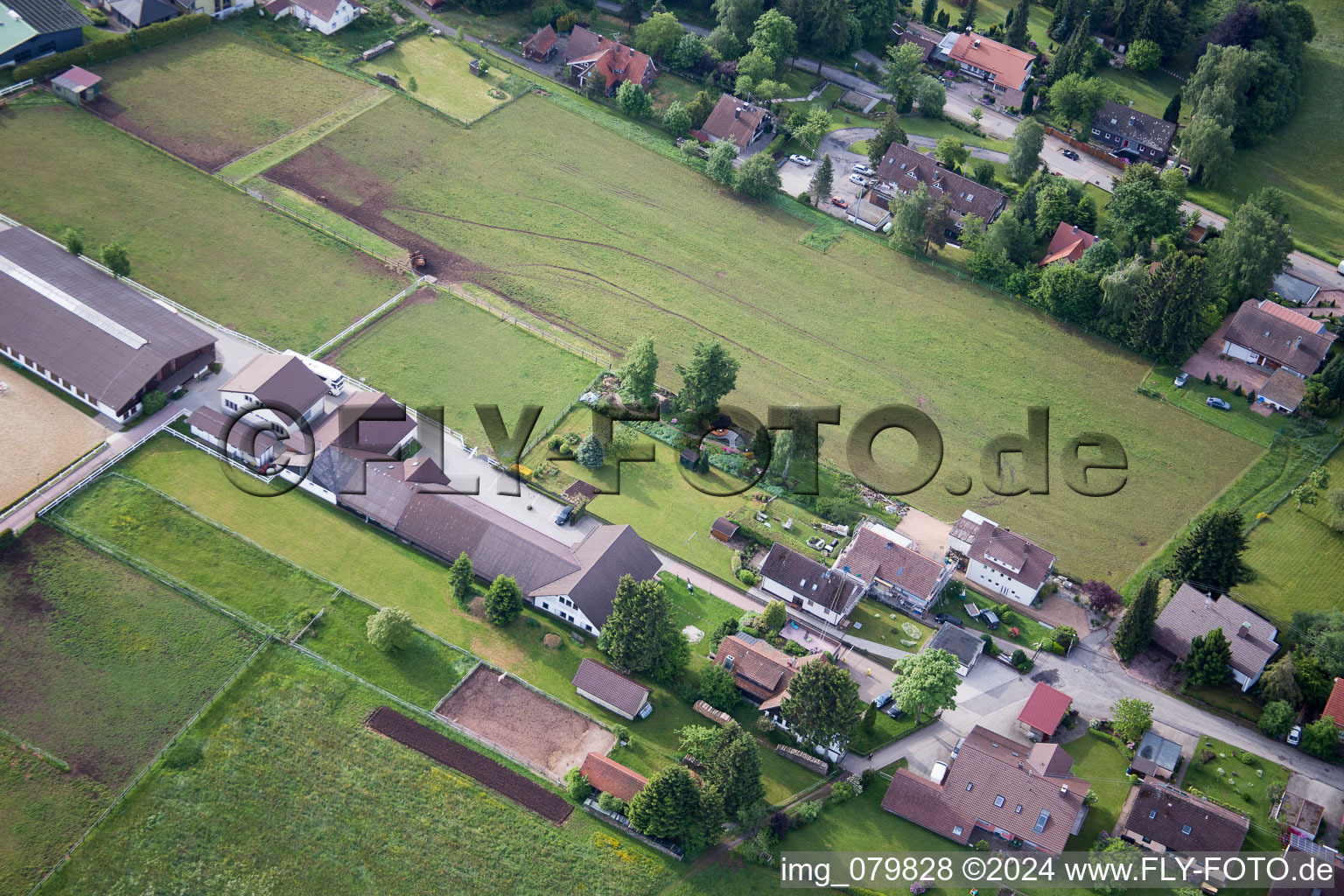 Goujon Dobel à Dobel dans le département Bade-Wurtemberg, Allemagne d'en haut