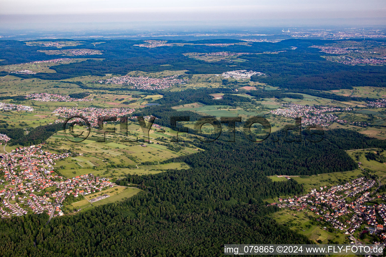 Vue aérienne de Quartier Feldrennach in Straubenhardt dans le département Bade-Wurtemberg, Allemagne