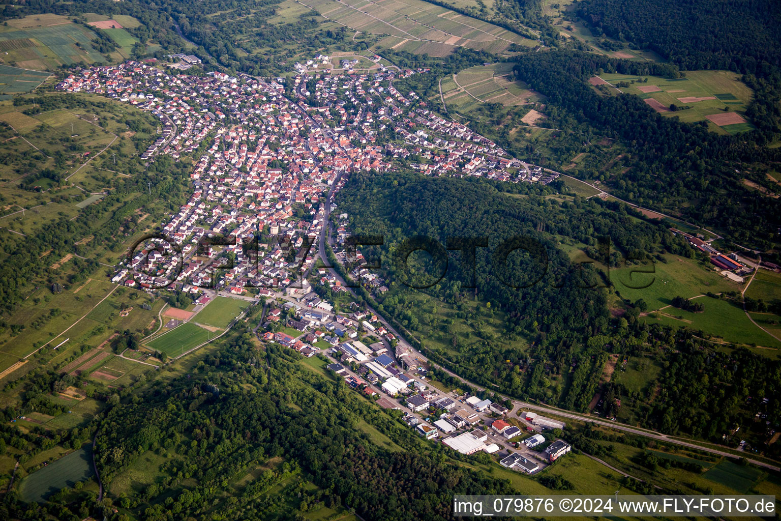 Vue aérienne de Quartier Dietlingen in Keltern dans le département Bade-Wurtemberg, Allemagne