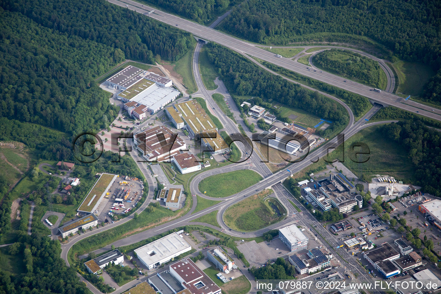 Pforzheim dans le département Bade-Wurtemberg, Allemagne depuis l'avion