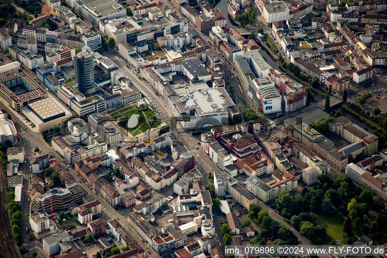 Pforzheim dans le département Bade-Wurtemberg, Allemagne vu d'un drone