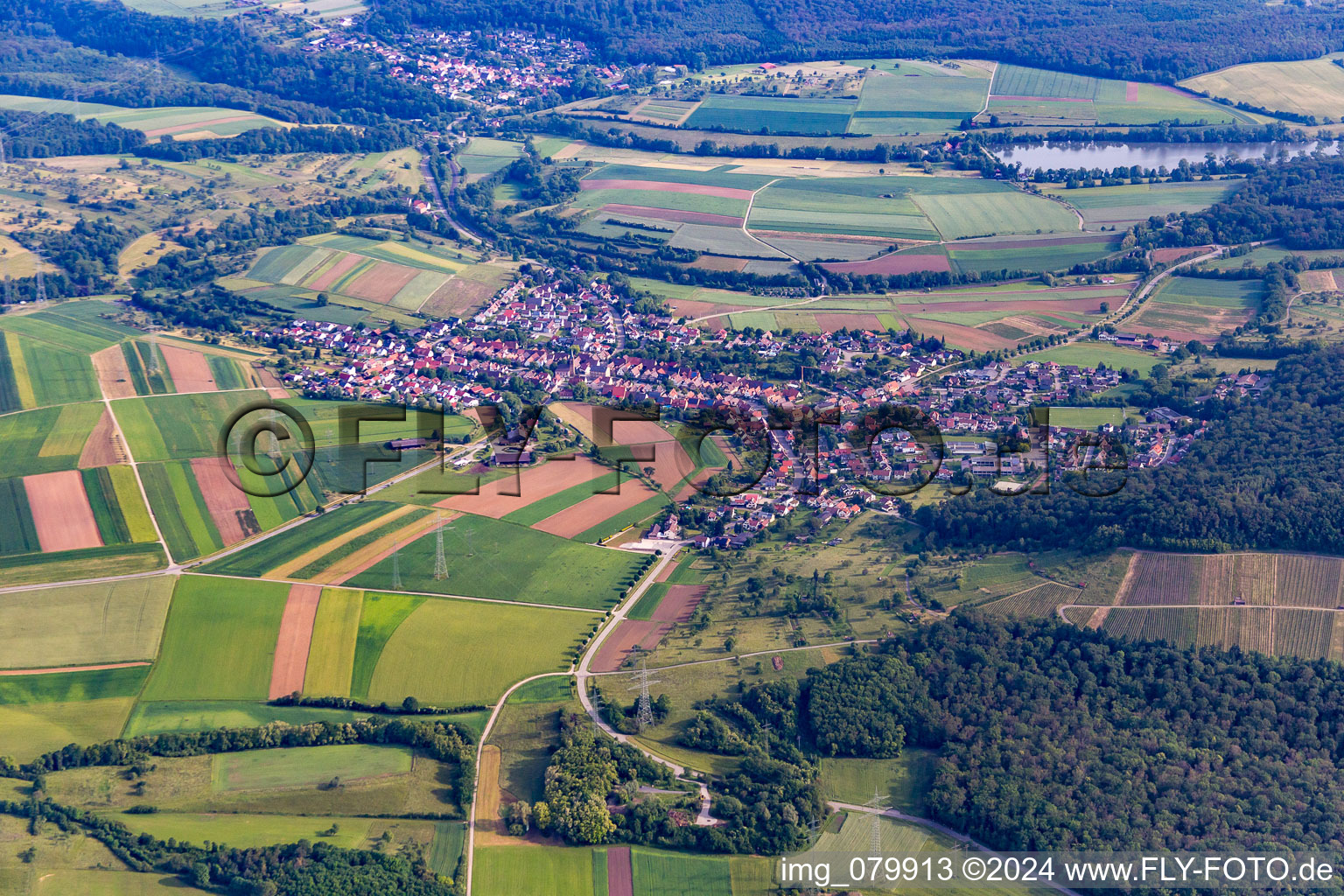 Vue aérienne de Quartier Ölbronn in Ölbronn-Dürrn dans le département Bade-Wurtemberg, Allemagne