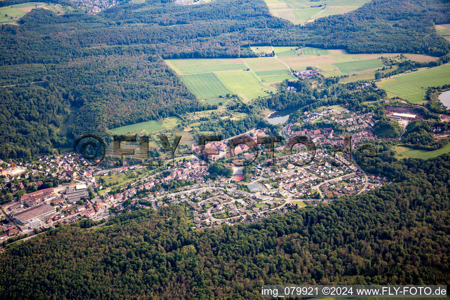 Vue oblique de Maulbronn dans le département Bade-Wurtemberg, Allemagne