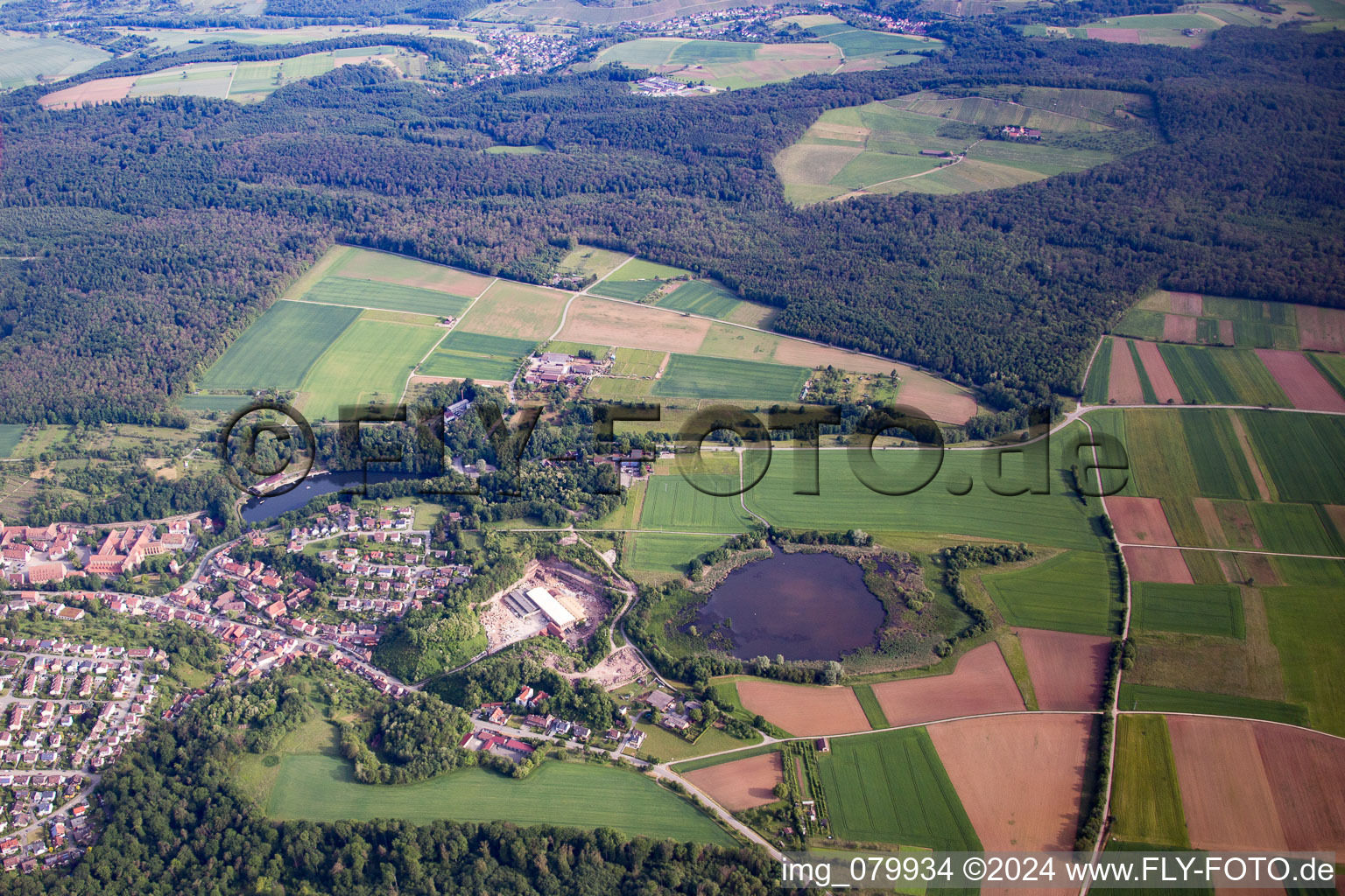 Maulbronn dans le département Bade-Wurtemberg, Allemagne vue du ciel