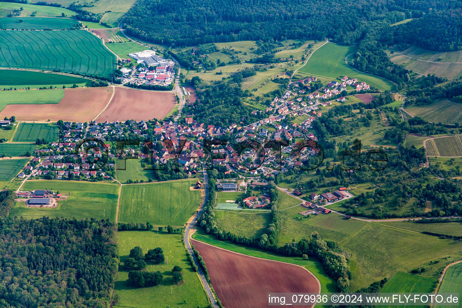 Vue aérienne de Quartier Diefenbach in Sternenfels dans le département Bade-Wurtemberg, Allemagne