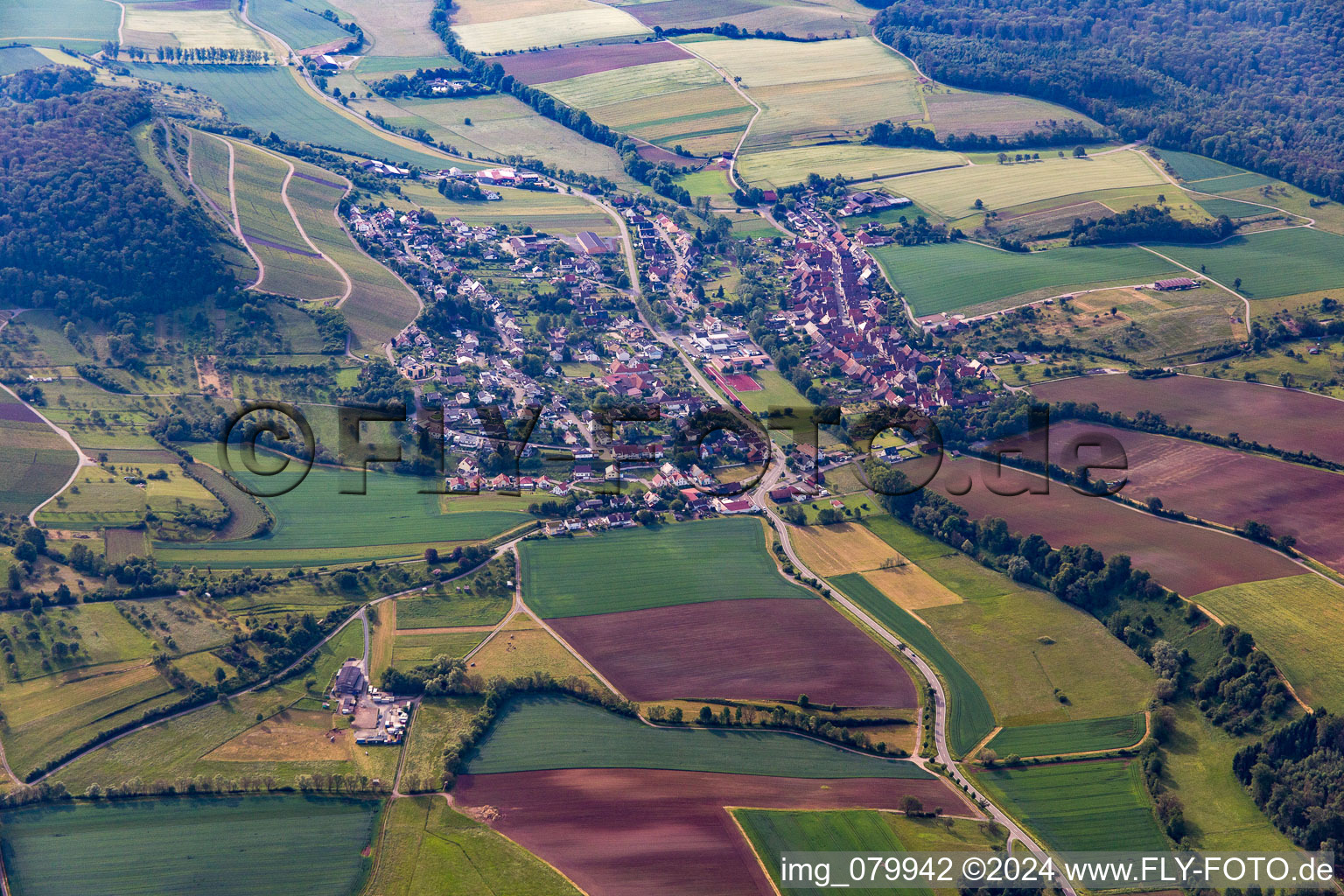 Vue aérienne de Quartier Schützingen in Illingen dans le département Bade-Wurtemberg, Allemagne