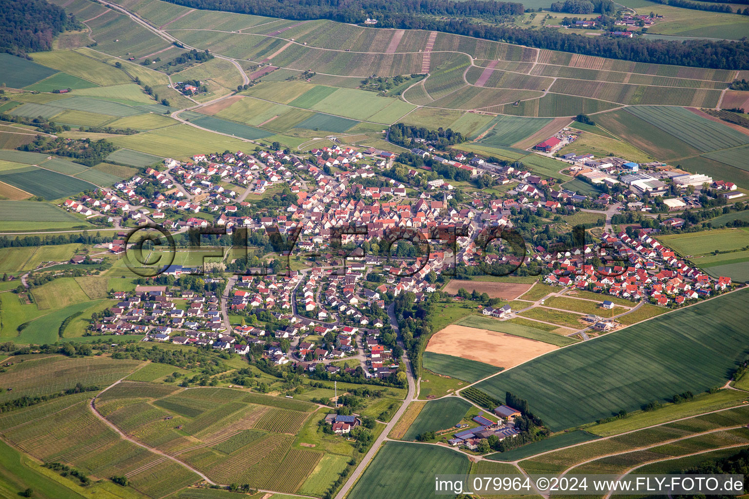 Vue aérienne de Quartier Kleingartach in Eppingen dans le département Bade-Wurtemberg, Allemagne