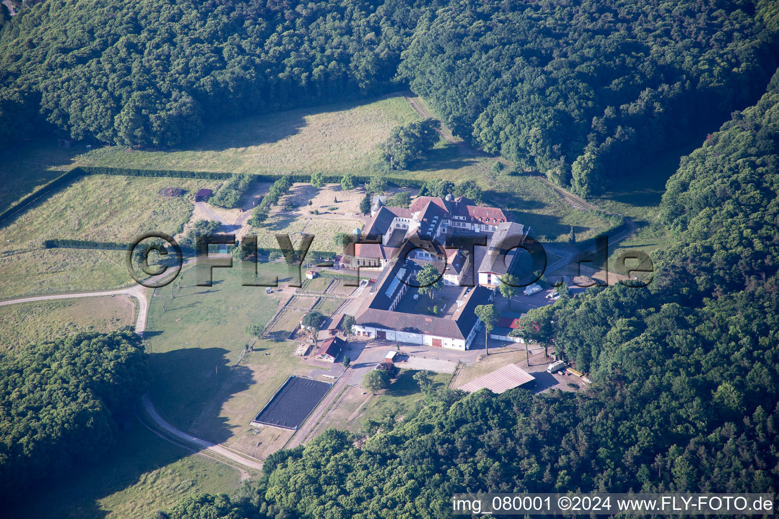 Bad Bergzabern dans le département Rhénanie-Palatinat, Allemagne vu d'un drone