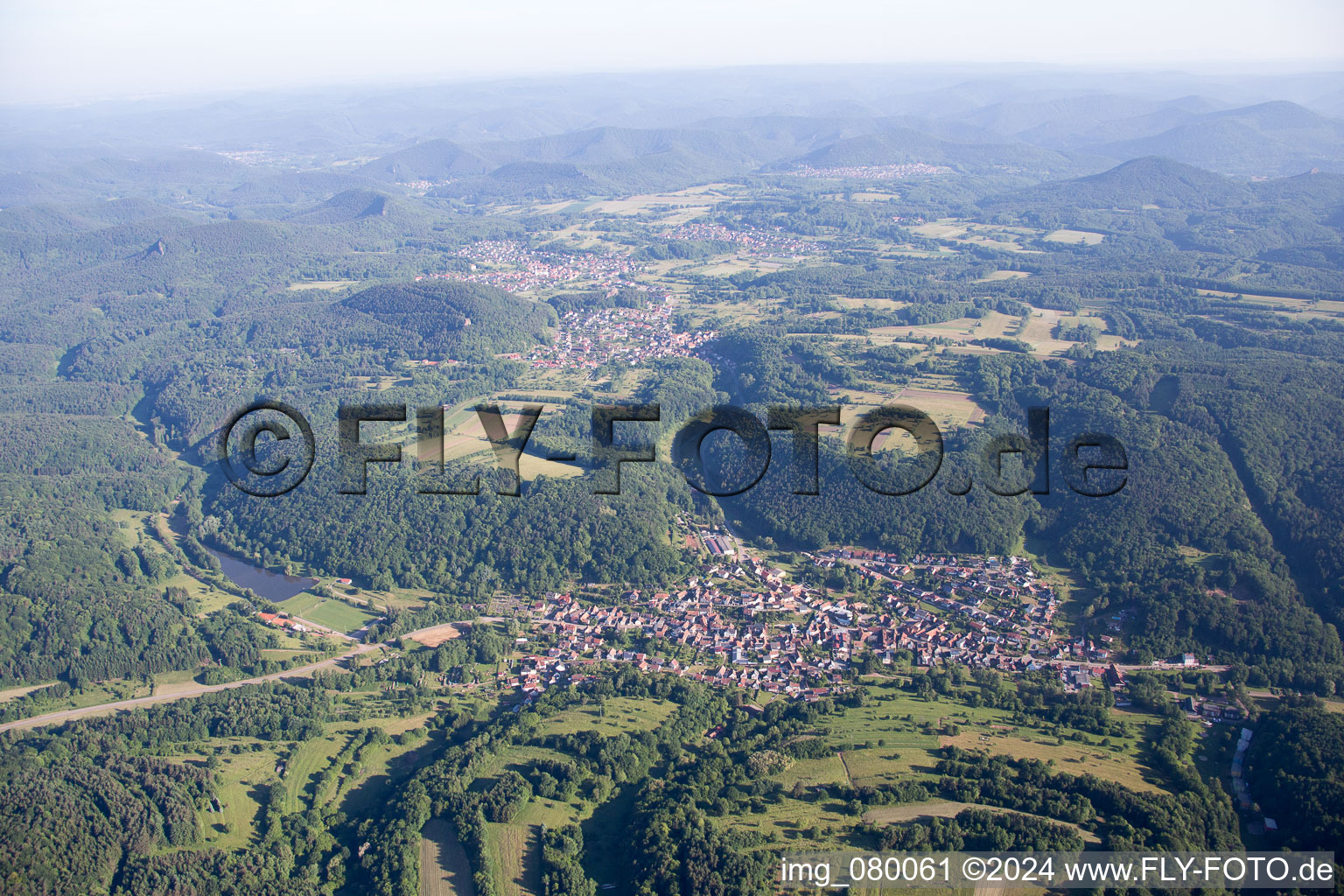 Vue aérienne de Silz dans le département Rhénanie-Palatinat, Allemagne