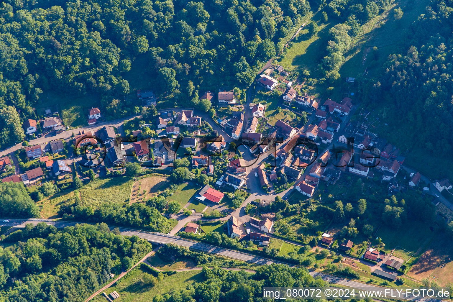 Vue aérienne de Quartier Münchweiler in Münchweiler am Klingbach dans le département Rhénanie-Palatinat, Allemagne