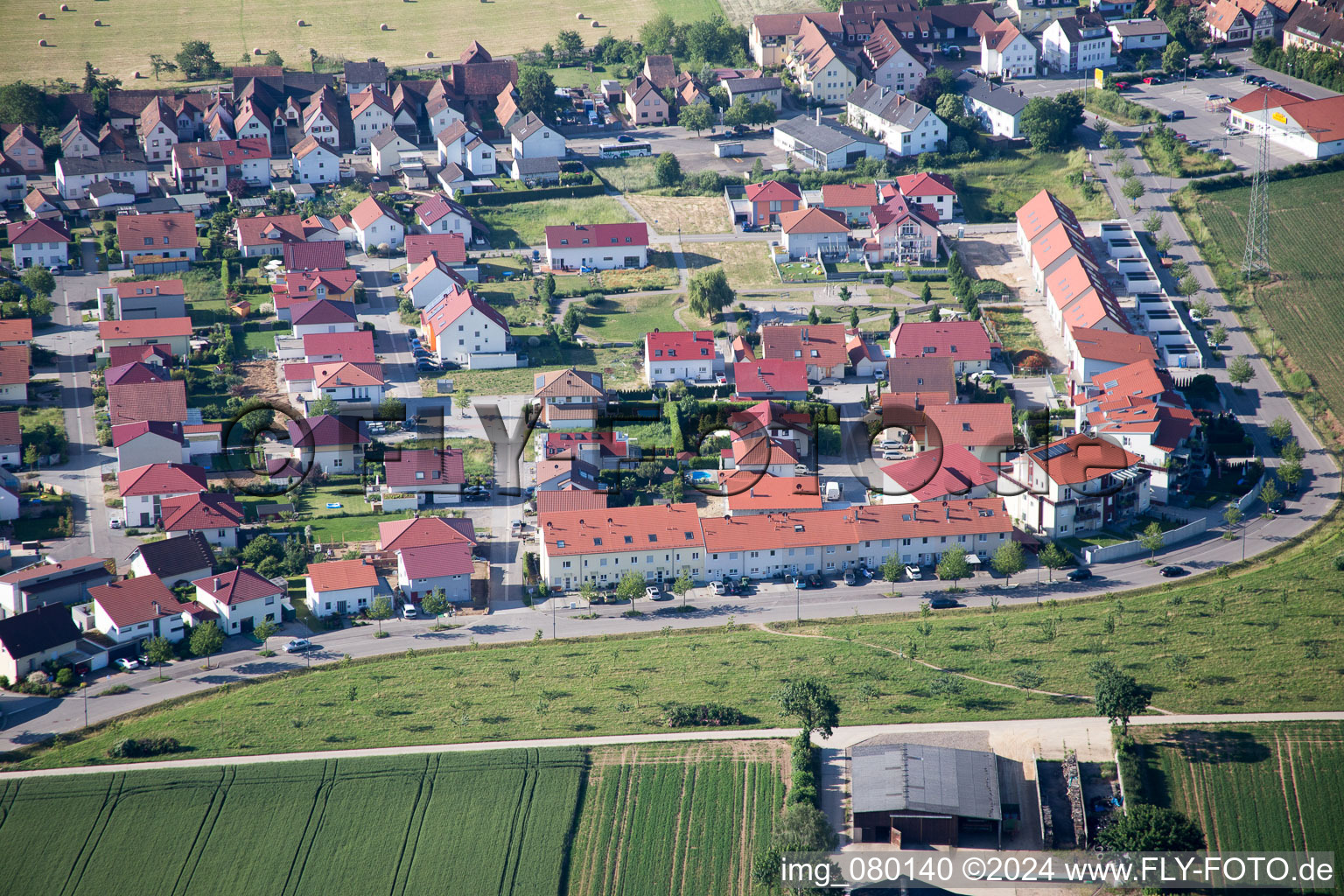 Vue aérienne de Chemin élevé à Kandel dans le département Rhénanie-Palatinat, Allemagne