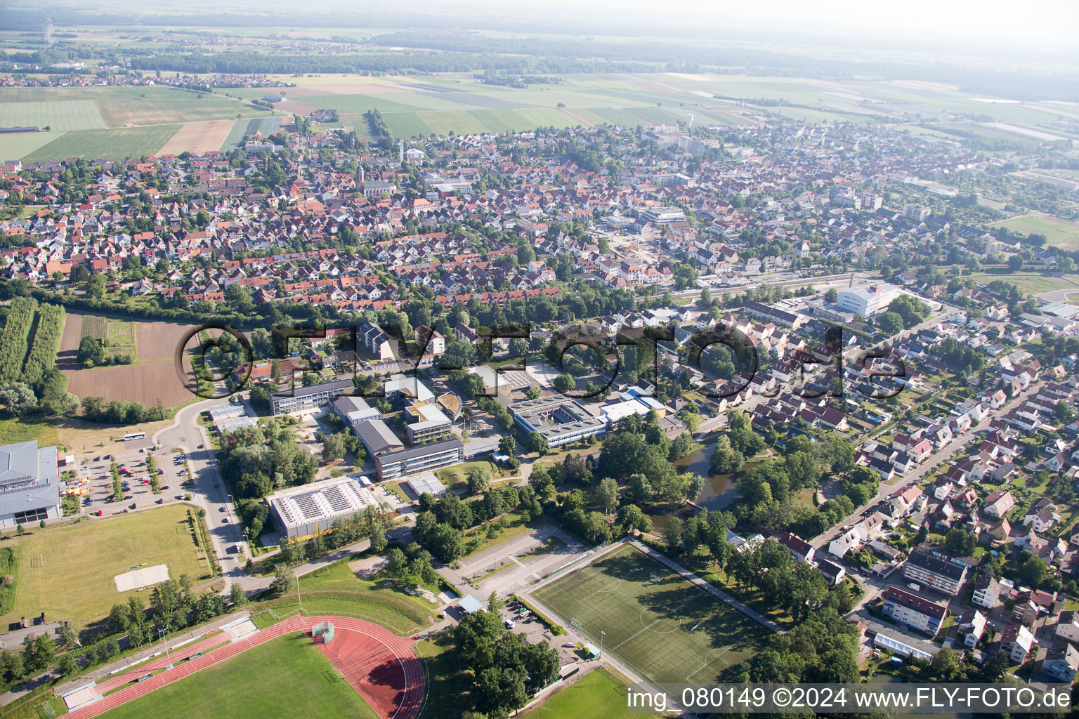 Enregistrement par drone de Kandel dans le département Rhénanie-Palatinat, Allemagne