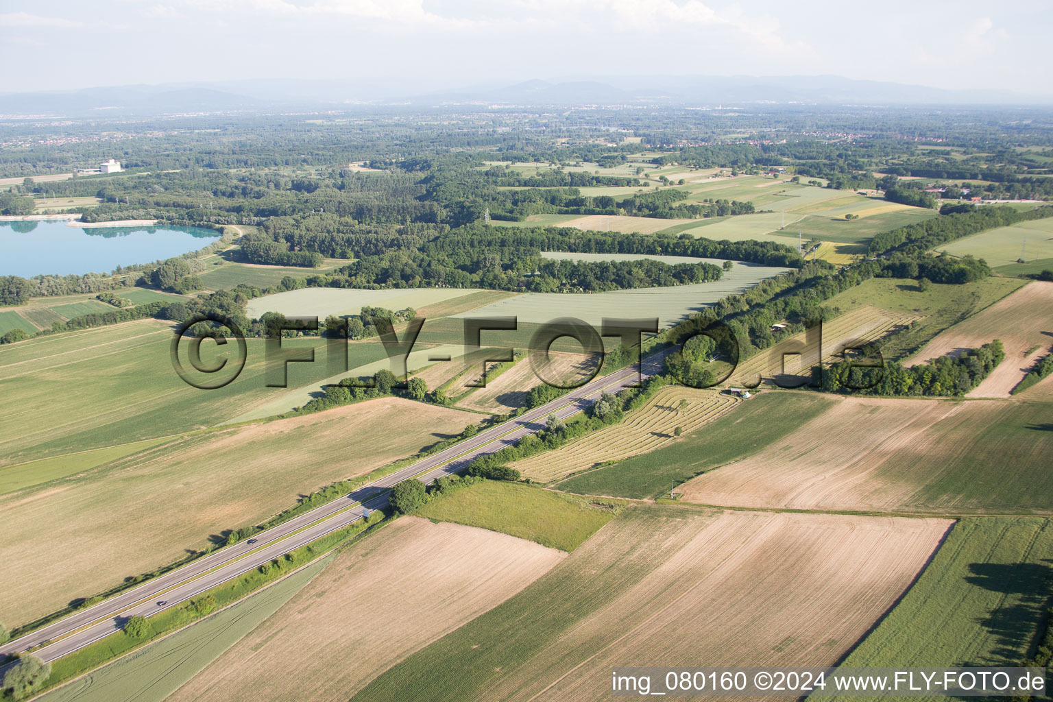 Vue aérienne de A35 à Lauterbourg dans le département Bas Rhin, France