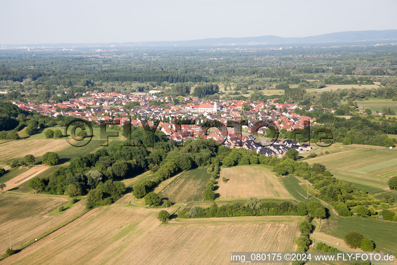 Vue aérienne de Mothern dans le département Bas Rhin, France