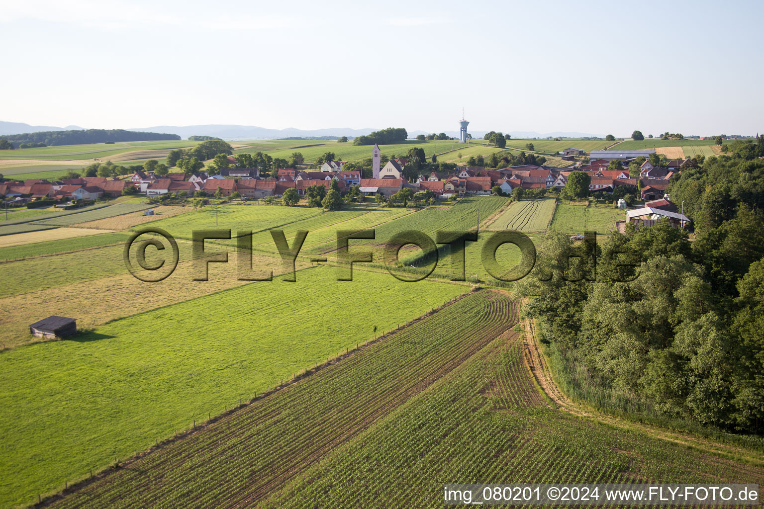 Vue aérienne de Oberrœdern dans le département Bas Rhin, France