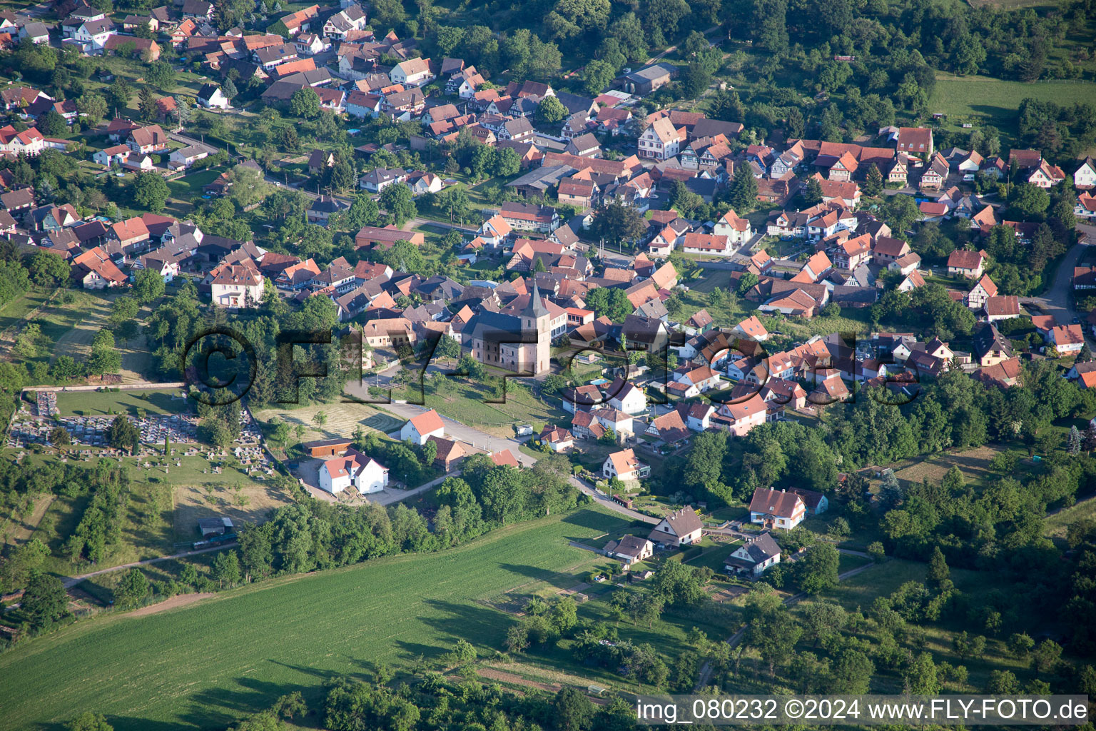 Vue oblique de Mitschdorf dans le département Bas Rhin, France