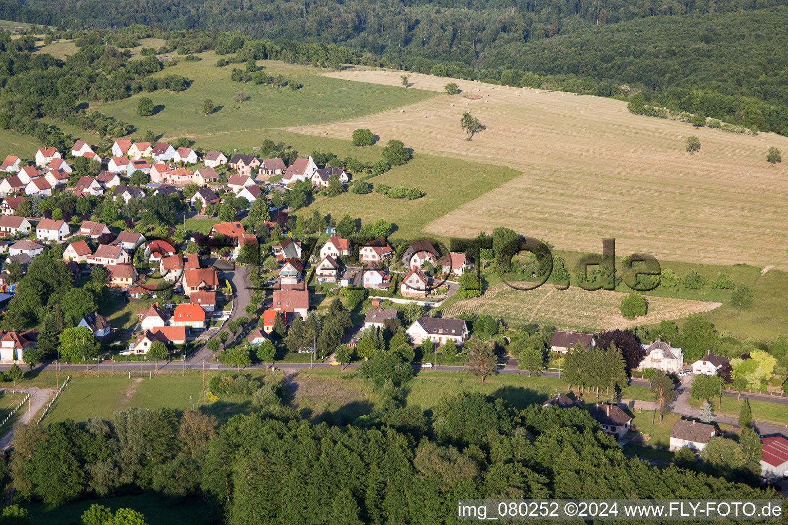 Lembach dans le département Bas Rhin, France depuis l'avion