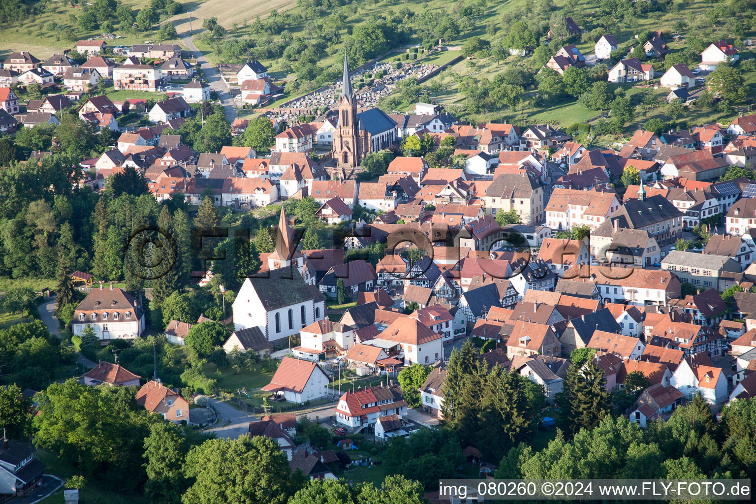 Vue aérienne de Lembach dans le département Bas Rhin, France