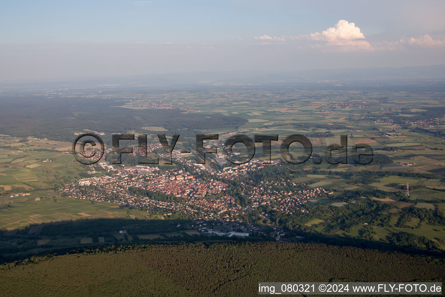 Vue aérienne de Wissembourg dans le département Bas Rhin, France