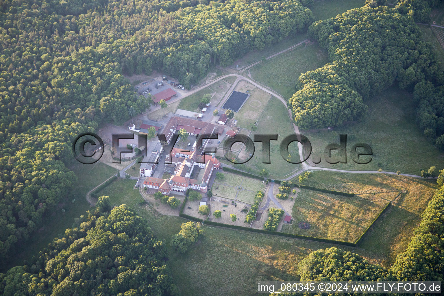 Bad Bergzabern dans le département Rhénanie-Palatinat, Allemagne vue du ciel