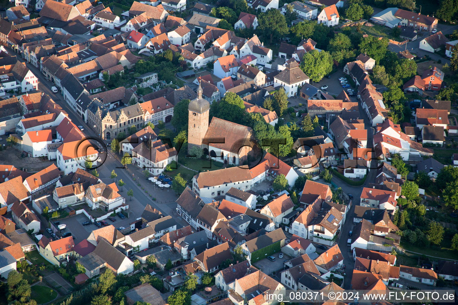 Quartier Billigheim in Billigheim-Ingenheim dans le département Rhénanie-Palatinat, Allemagne vue d'en haut